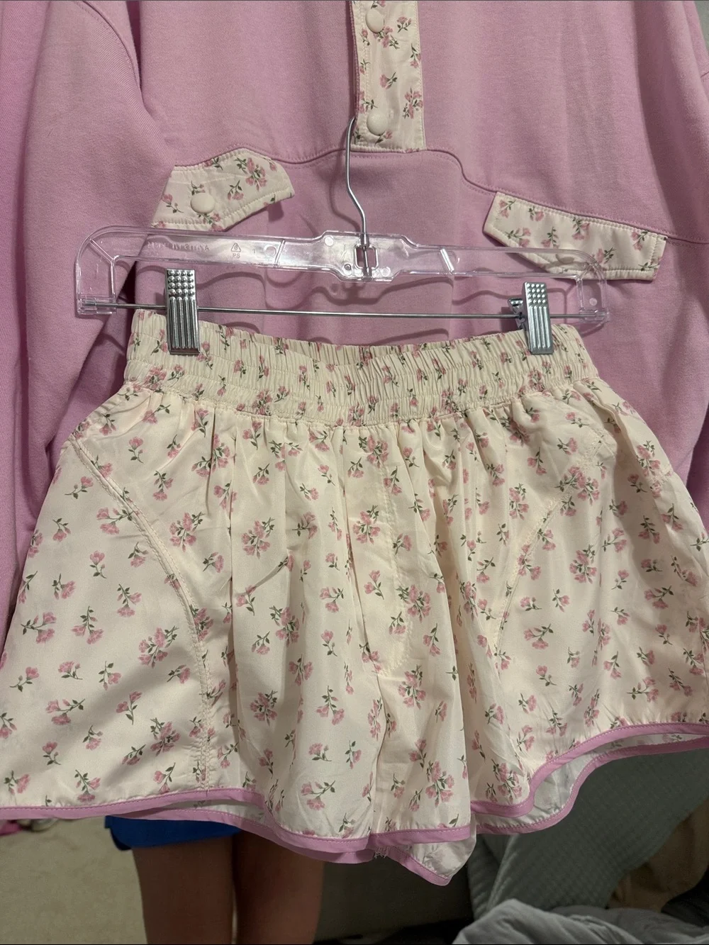 Peach Love Lavender/Pink Pullover and Floral Shorts Set - Picture 5 of 7